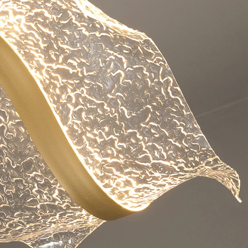 Binz rippled acrylic and gold edge close up