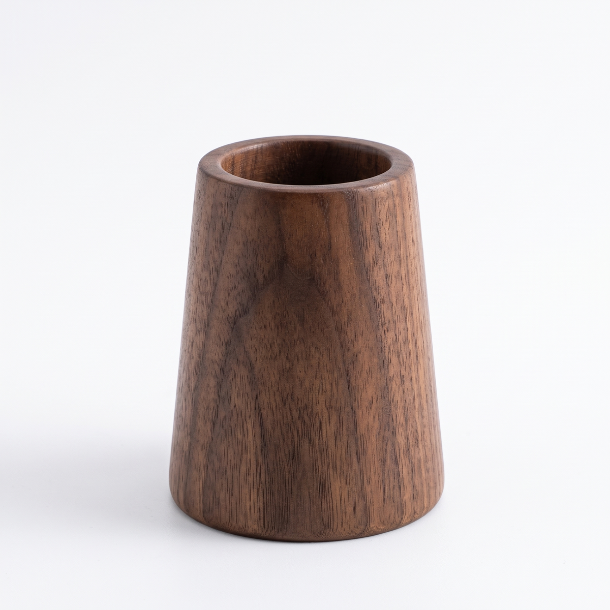 Rostock round walnut pen pot on white