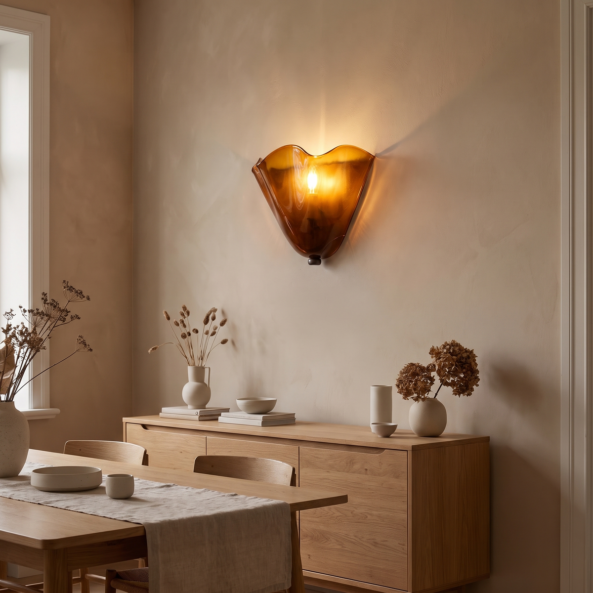 Meissen Ruffled Glass Wall Light, Fan Shape in a room