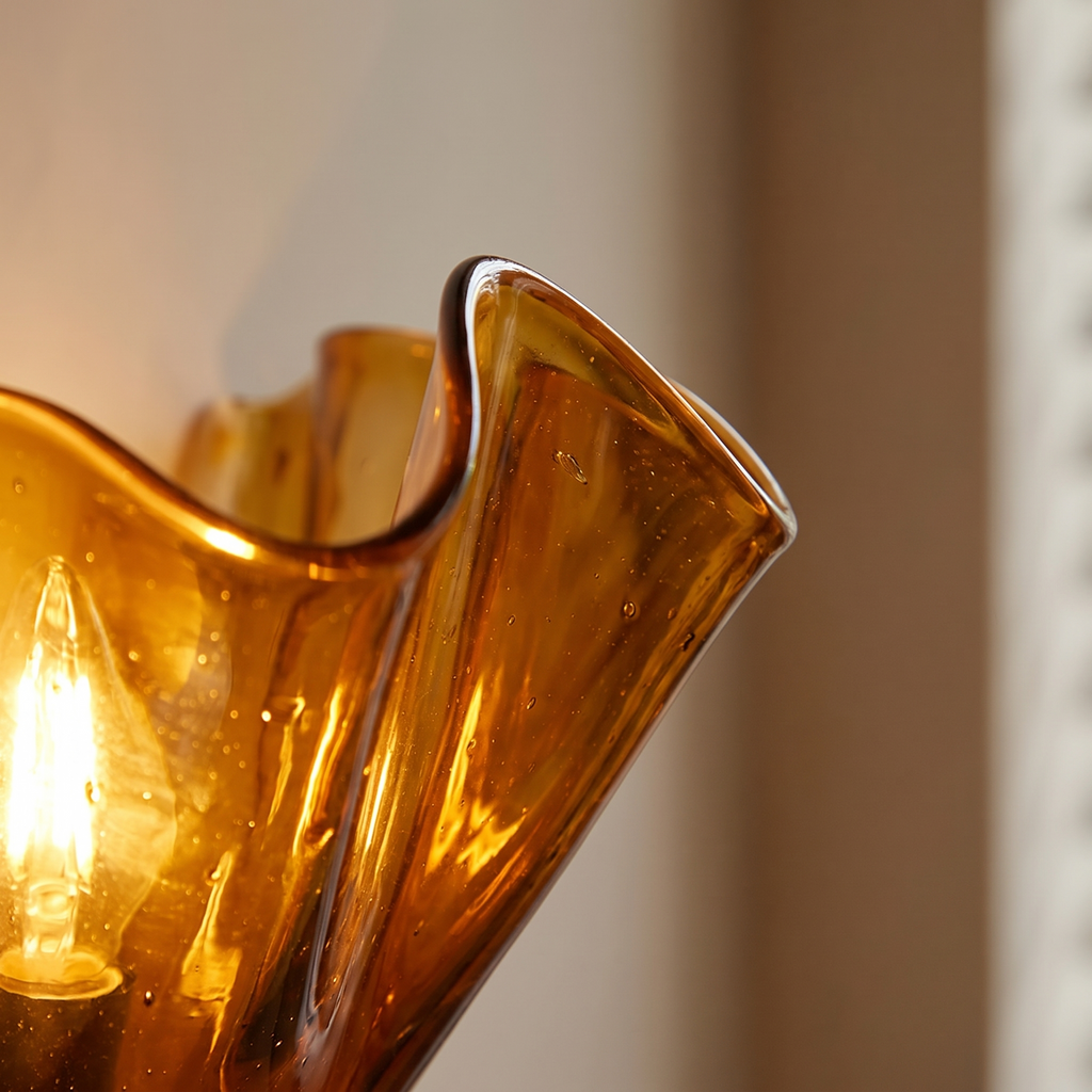 Meissen Ruffled Glass Wall Light, Fan Shape, detail