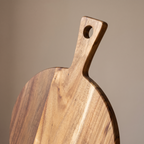 Grimstad Round Acacia Board close up detail