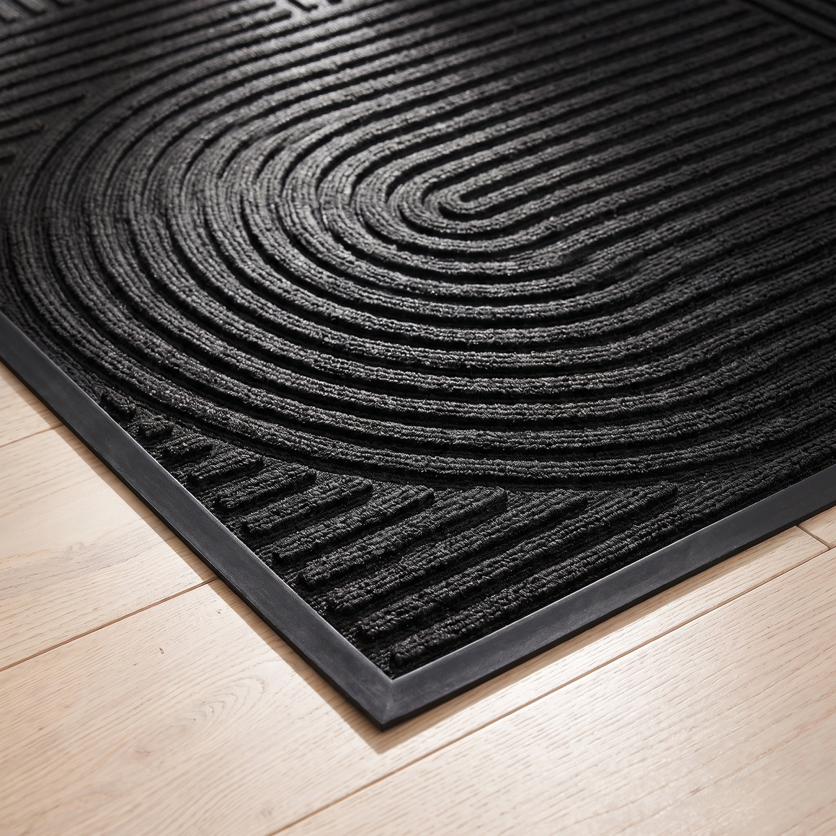 Emden door mat corner and rubber edge