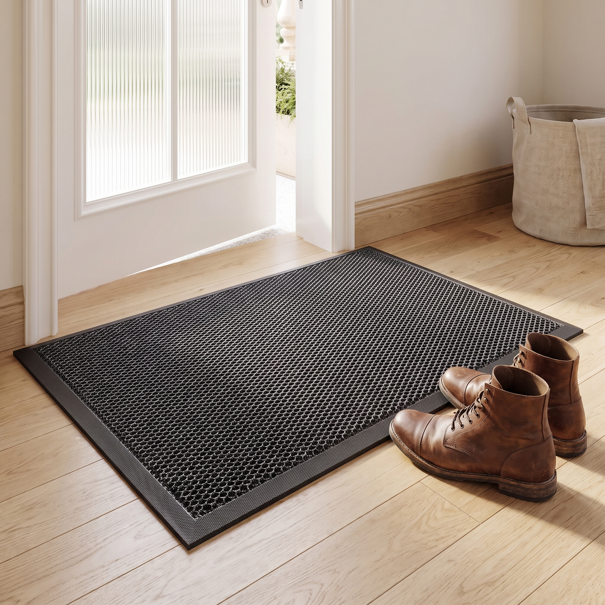 Cuxhaven mat inside a front door