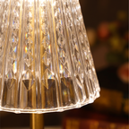 Close up of the ribbed crystal effect shade