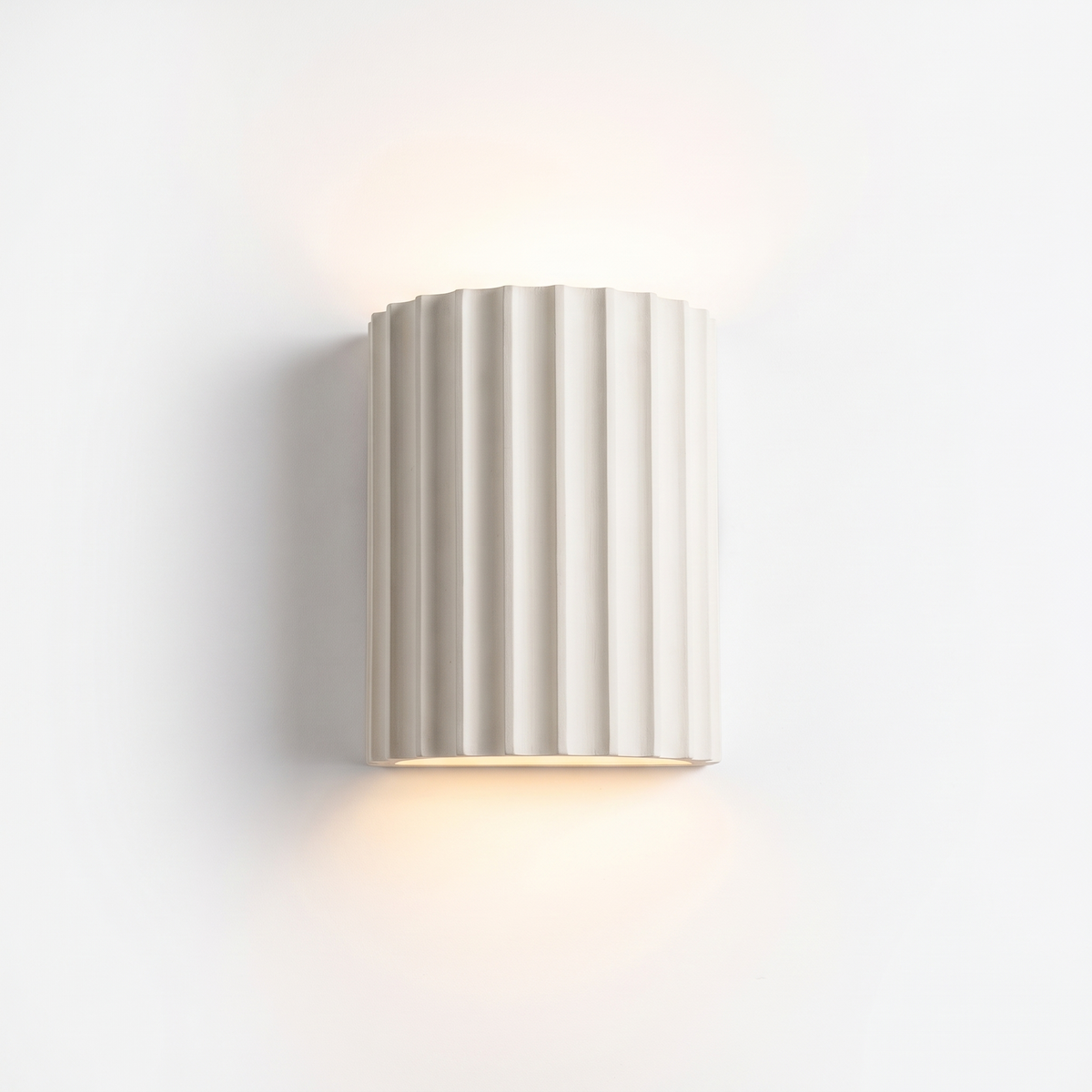 Trysil Fluted Up and Down Wall Light, Cream