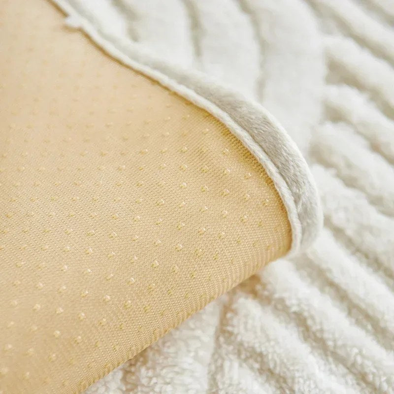 Skanderborg sofa pad dotted non slip backing and sculpted plush close up